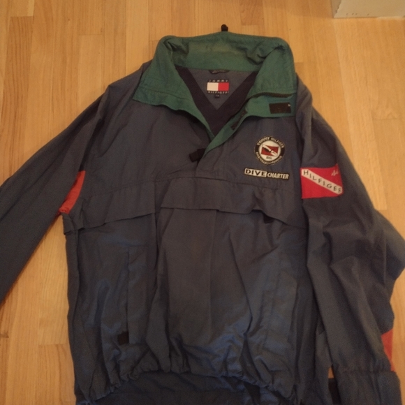 Tommy Hilfiger - Picture 3 of 3